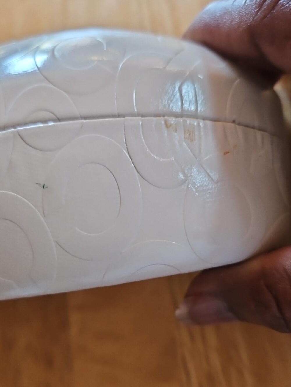 Coach White Embossed Signature Hard Sunglasses Case - Picture 3 of 8